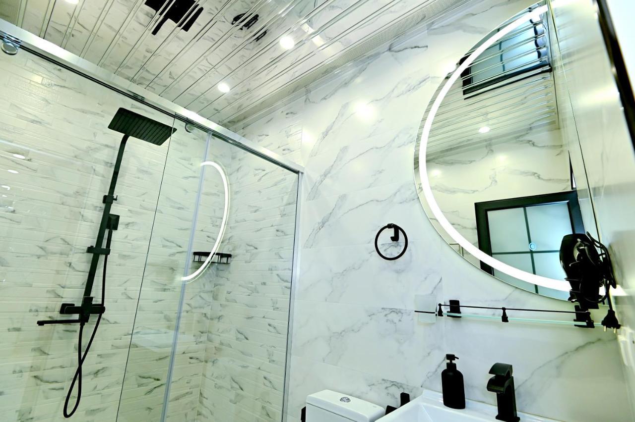 Infinity Luxury Apartment Erévan Extérieur photo